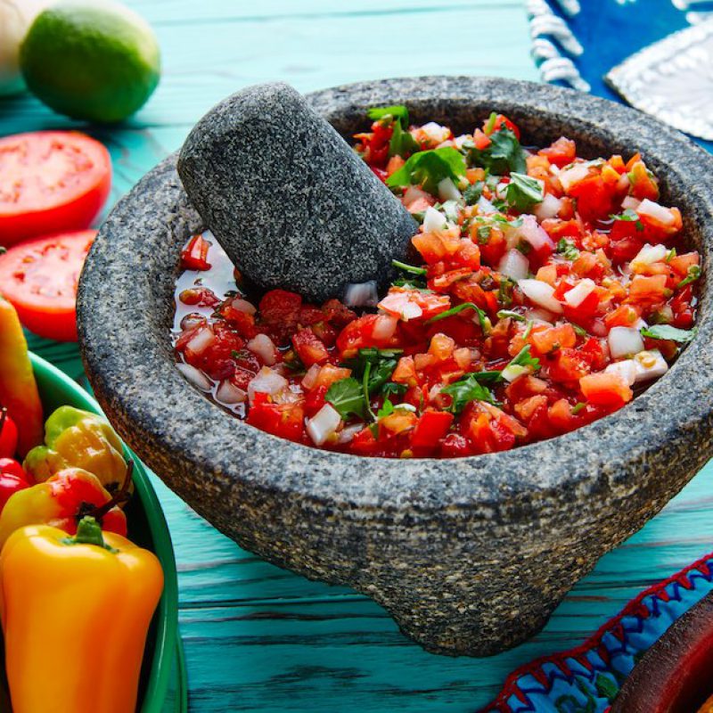 Cómo hacer salsa Pico de Gallo (receta tradicional mexicana)