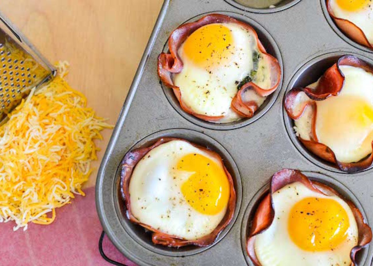 Cestitas de jamón, huevo y queso